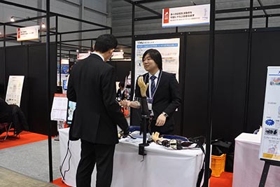 テクニカルショウヨコハマ2018 さがみロボット産業特区協議会の加藤先生のブース